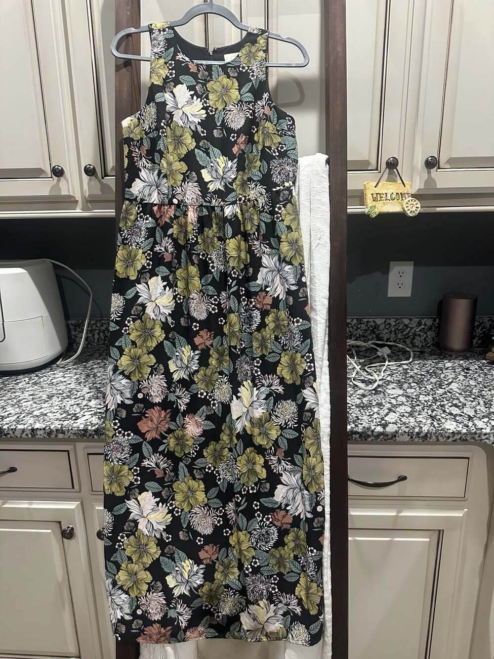 Loft Outlet Petite Black Floral Sleeveless Maxi Dress Size 6P